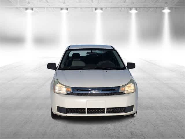 Thumbnail: 2010 Ford Focus - 3