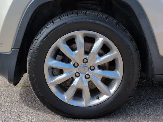Thumbnail: 2014 Jeep Cherokee - 14