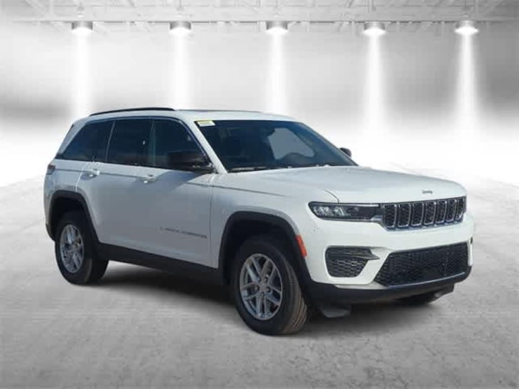 New 2025 Jeep Grand Cherokee Laredo X Sport Utility