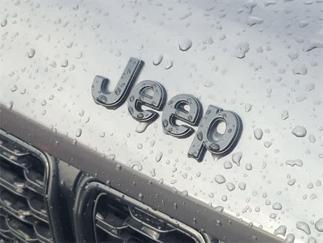 Thumbnail: 2025 Jeep Grand Cherokee - 12