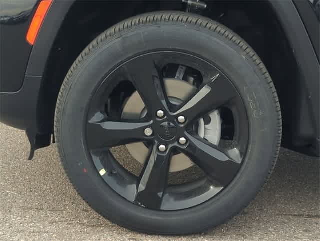 Thumbnail: 2025 Jeep Grand Cherokee - 14