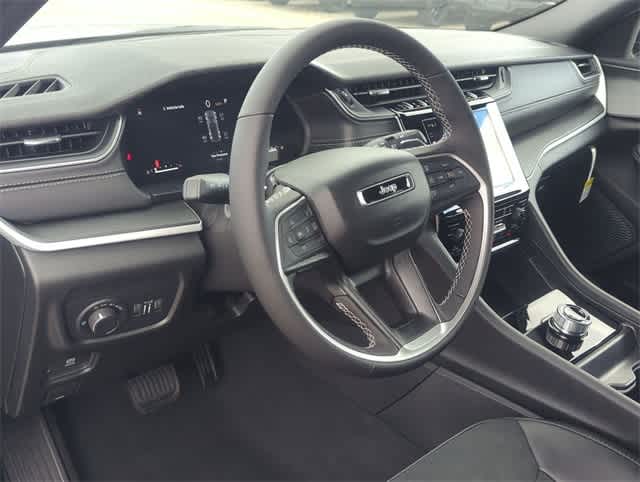 Thumbnail: 2025 Jeep Grand Cherokee - 10