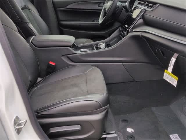 Thumbnail: 2025 Jeep Grand Cherokee L - 31