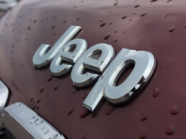 Thumbnail: 2020 Jeep Cherokee - 12