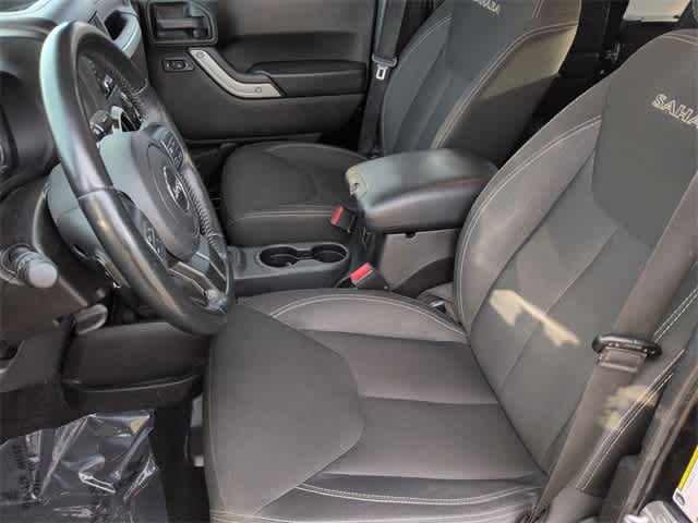 Thumbnail: 2016 Jeep Wrangler - 17