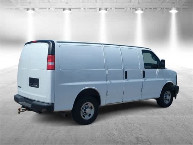 Thumbnail: 2017 Chevrolet Express - 8