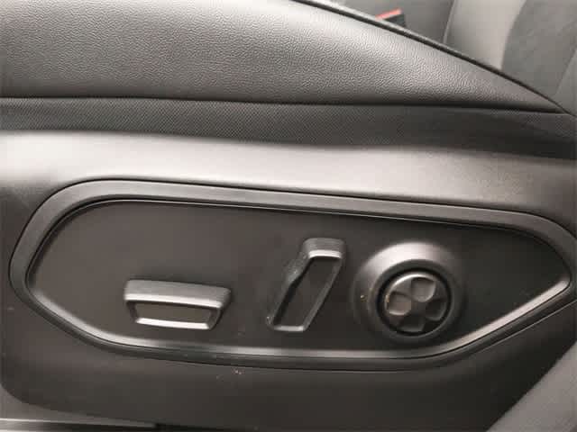 2025 Jeep Grand Cherokee Laredo 17