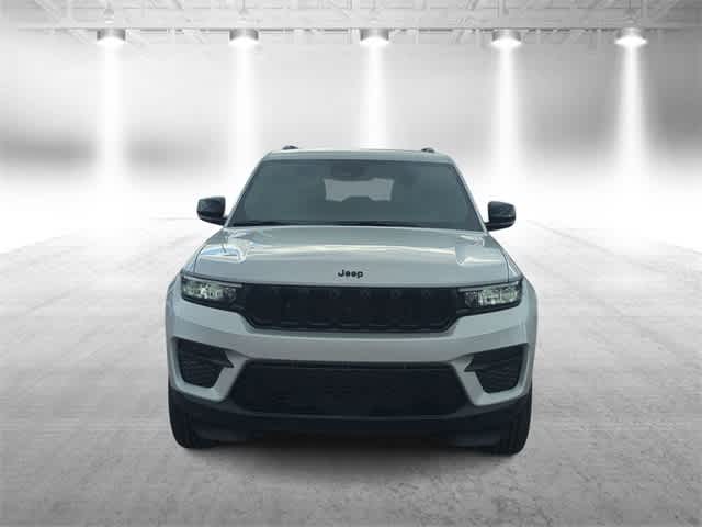 Thumbnail: 2025 Jeep Grand Cherokee - 3