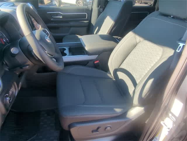 Thumbnail: 2025 RAM 1500 - 10