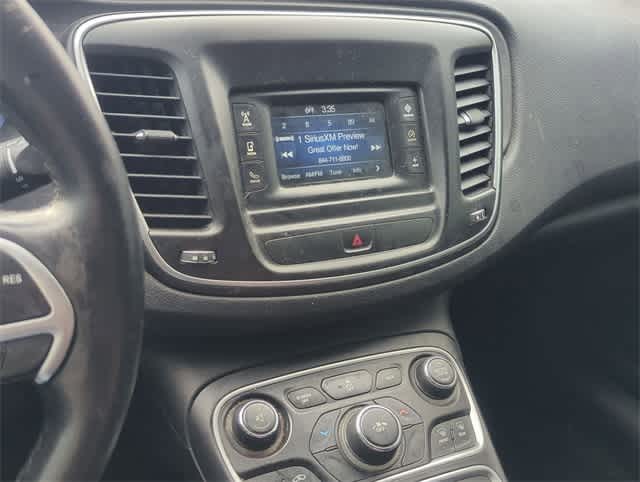 Thumbnail: 2015 Chrysler 200 - 27