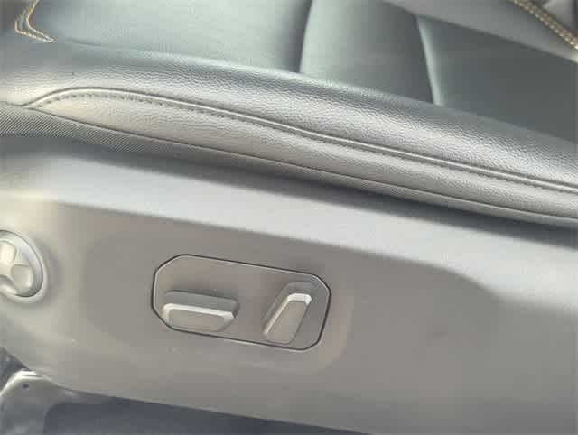 Thumbnail: 2025 Jeep Wrangler - 17