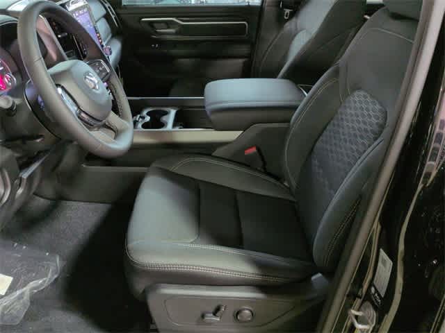 Thumbnail: 2026 RAM 1500 - 17