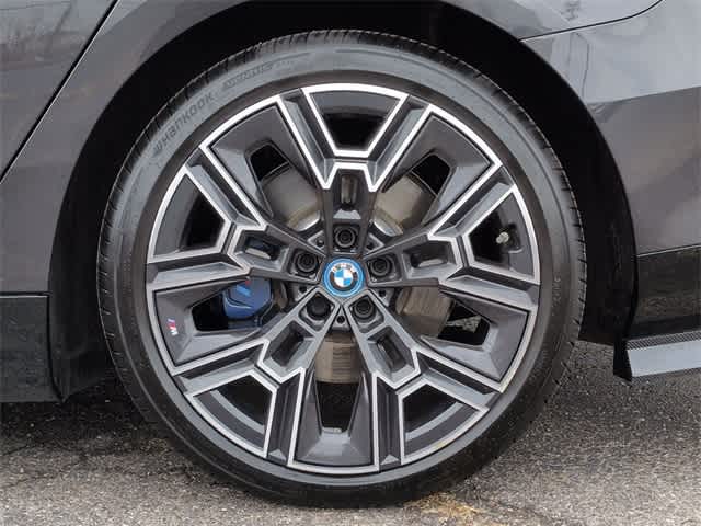 Thumbnail: 2025 BMW i5 - 13