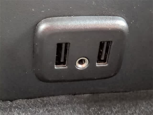 Thumbnail: 2018 Chevrolet Silverado 1500 - 29