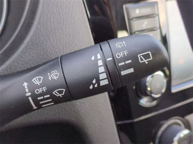 Thumbnail: 2019 Nissan Rogue - 25