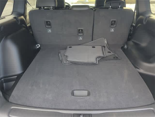 Thumbnail: 2025 Jeep Grand Cherokee - 34