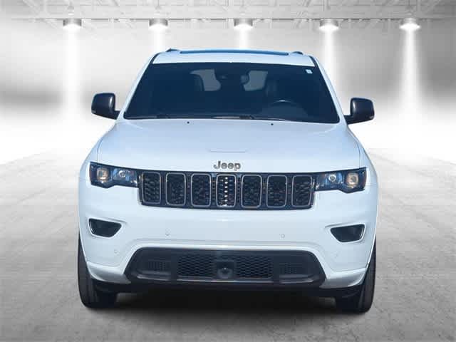 2021 Jeep Grand Cherokee Anniversary Edition photo 2