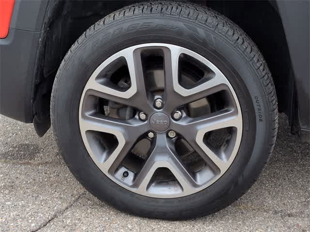 Thumbnail: 2017 Jeep Renegade - 20