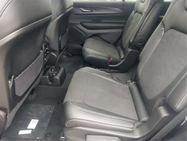 Thumbnail: 2025 Jeep Grand Cherokee L - 20