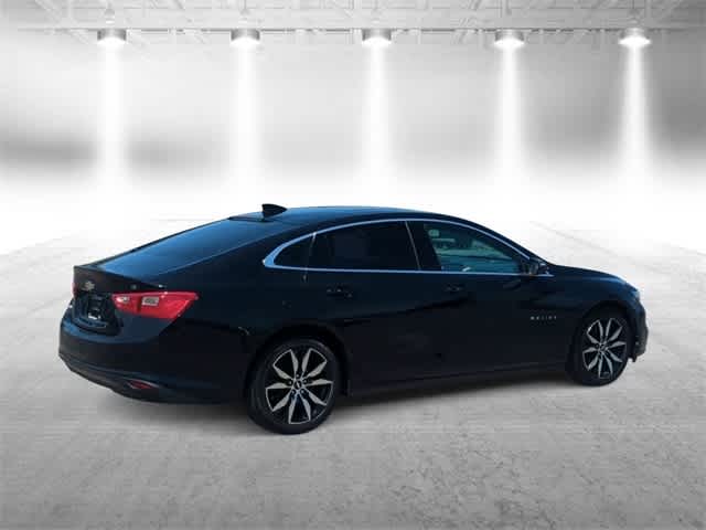 Thumbnail: 2018 Chevrolet Malibu - 8