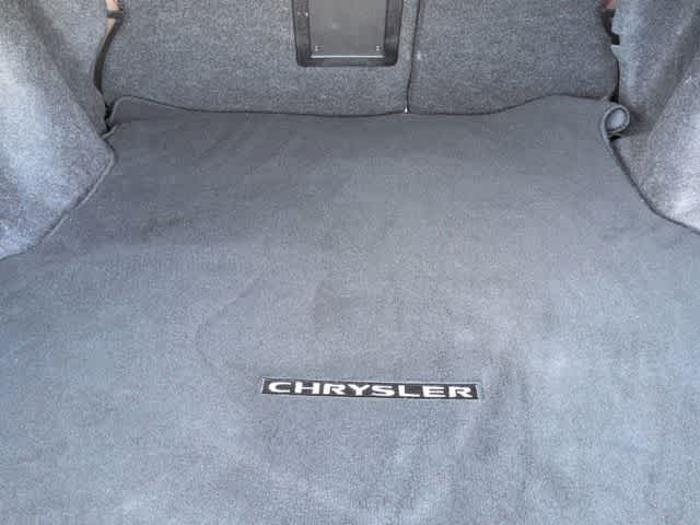 Thumbnail: 2013 Chrysler 200 - 31