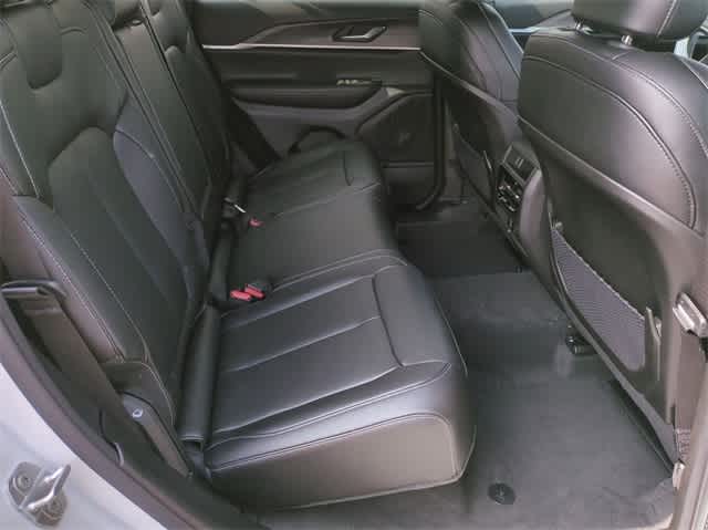 Thumbnail: 2024 Jeep Grand Cherokee - 21