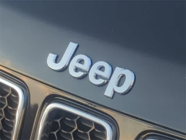 Thumbnail: 2020 Jeep Compass - 12