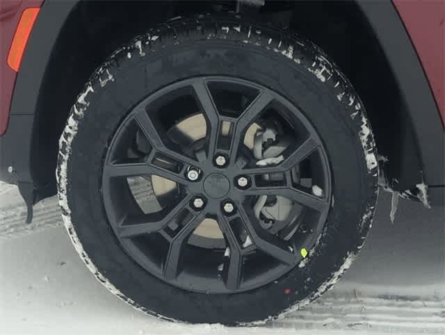 Thumbnail: 2025 Jeep Grand Cherokee - 14