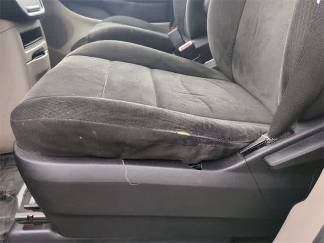 Thumbnail: 2013 Dodge Grand Caravan - 16