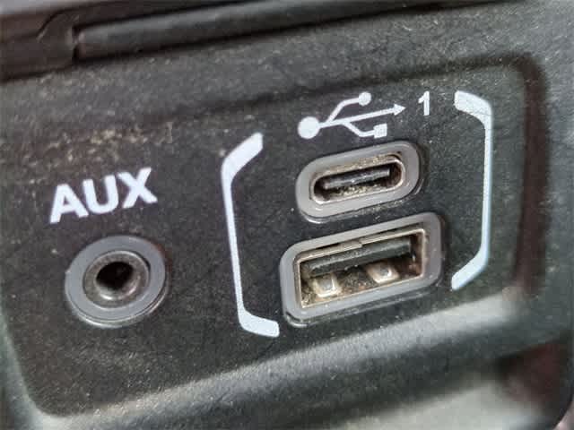 Thumbnail: 2023 Jeep Wrangler - 31