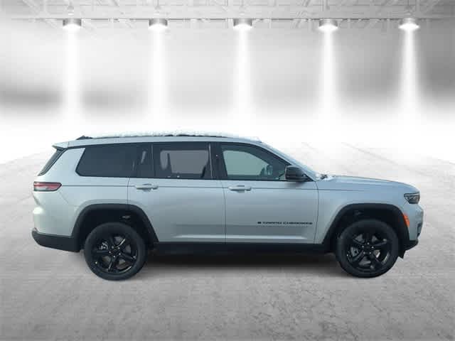 Thumbnail: 2025 Jeep Grand Cherokee L - 9