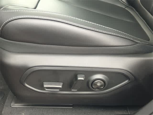 Thumbnail: 2026 Jeep Grand Cherokee - 17