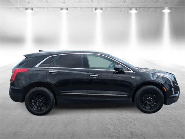 Thumbnail: 2017 Cadillac XT5 - 9