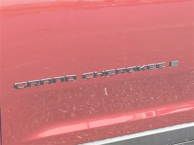 2025 Jeep Grand Cherokee Laredo 12
