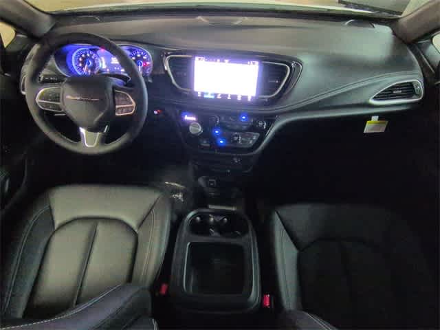 Thumbnail: 2026 Chrysler Pacifica - 16