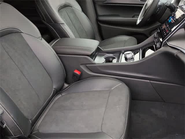 Thumbnail: 2025 Jeep Grand Cherokee L - 25