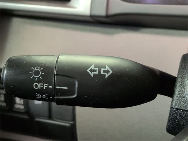 Thumbnail: 2015 Honda Odyssey - 28