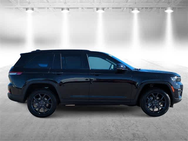 Thumbnail: 2025 Jeep Grand Cherokee - 9