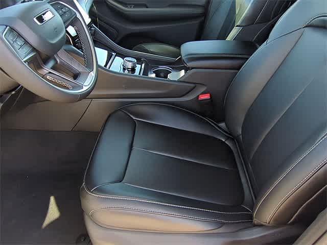 Thumbnail: 2025 Jeep Grand Cherokee L - 16