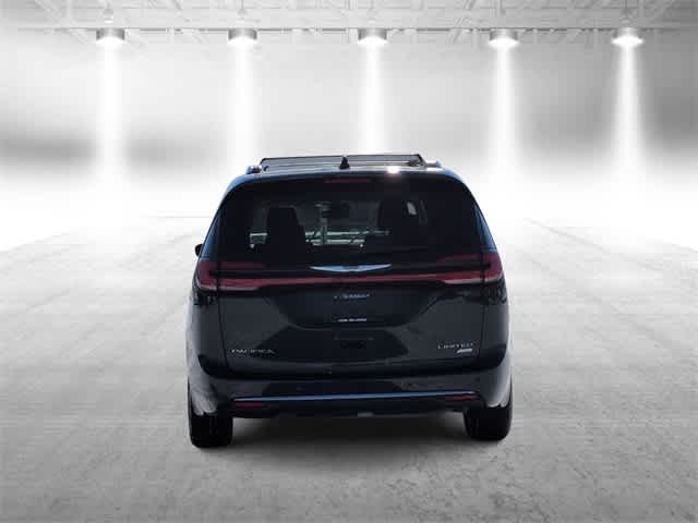 Thumbnail: 2021 Chrysler Pacifica - 7