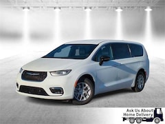 2026 Chrysler Pacifica Select Passenger Van