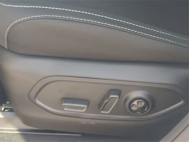 Thumbnail: 2025 Jeep Grand Cherokee L - 17