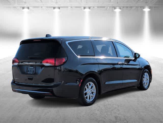 Thumbnail: 2020 Chrysler Pacifica - 8