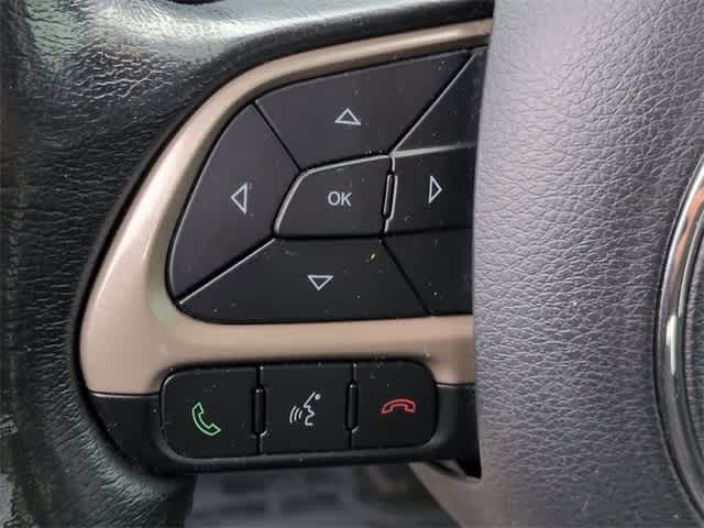 Thumbnail: 2017 Jeep Renegade - 29