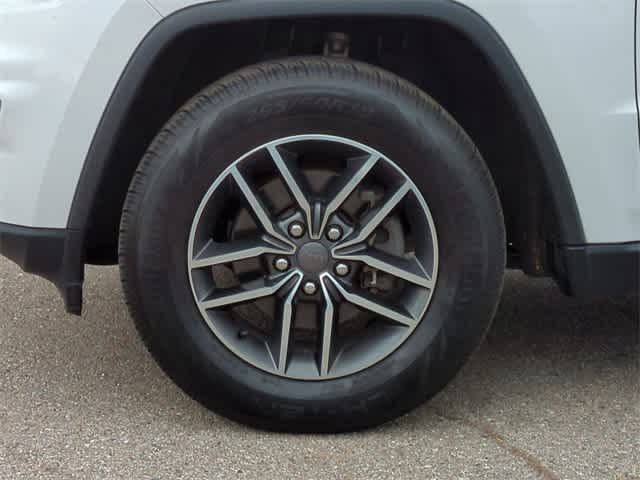 Thumbnail: 2019 Jeep Grand Cherokee - 14