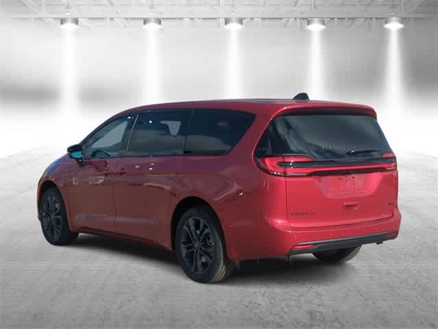Thumbnail: 2026 Chrysler Pacifica - 6