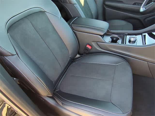 Thumbnail: 2025 Jeep Grand Cherokee - 23