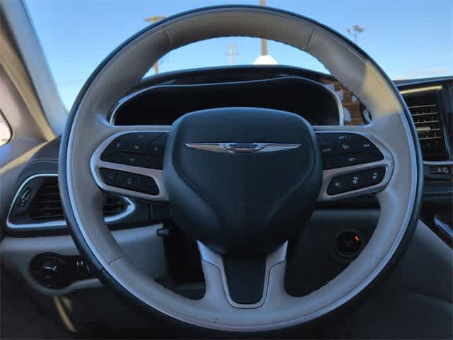 Thumbnail: 2021 Chrysler Pacifica - 26