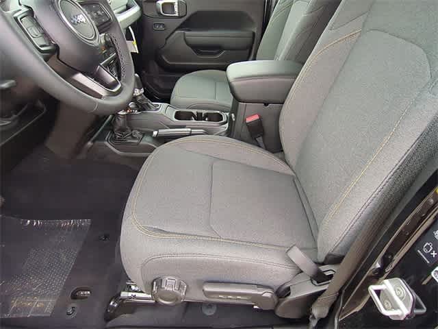 Thumbnail: 2025 Jeep Wrangler - 17