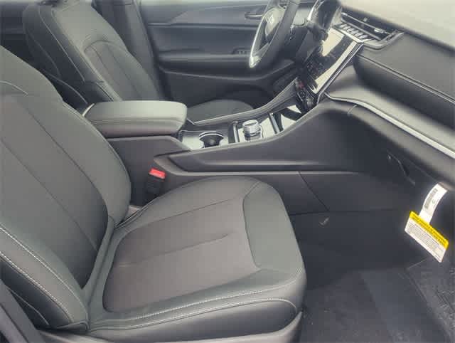 Thumbnail: 2025 Jeep Grand Cherokee L - 25